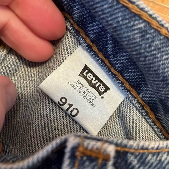 Vintage Levi’s 910 USA MADE High Waisted Cuffed denim jean shorts Size 11 EUC - Picture 5 of 7